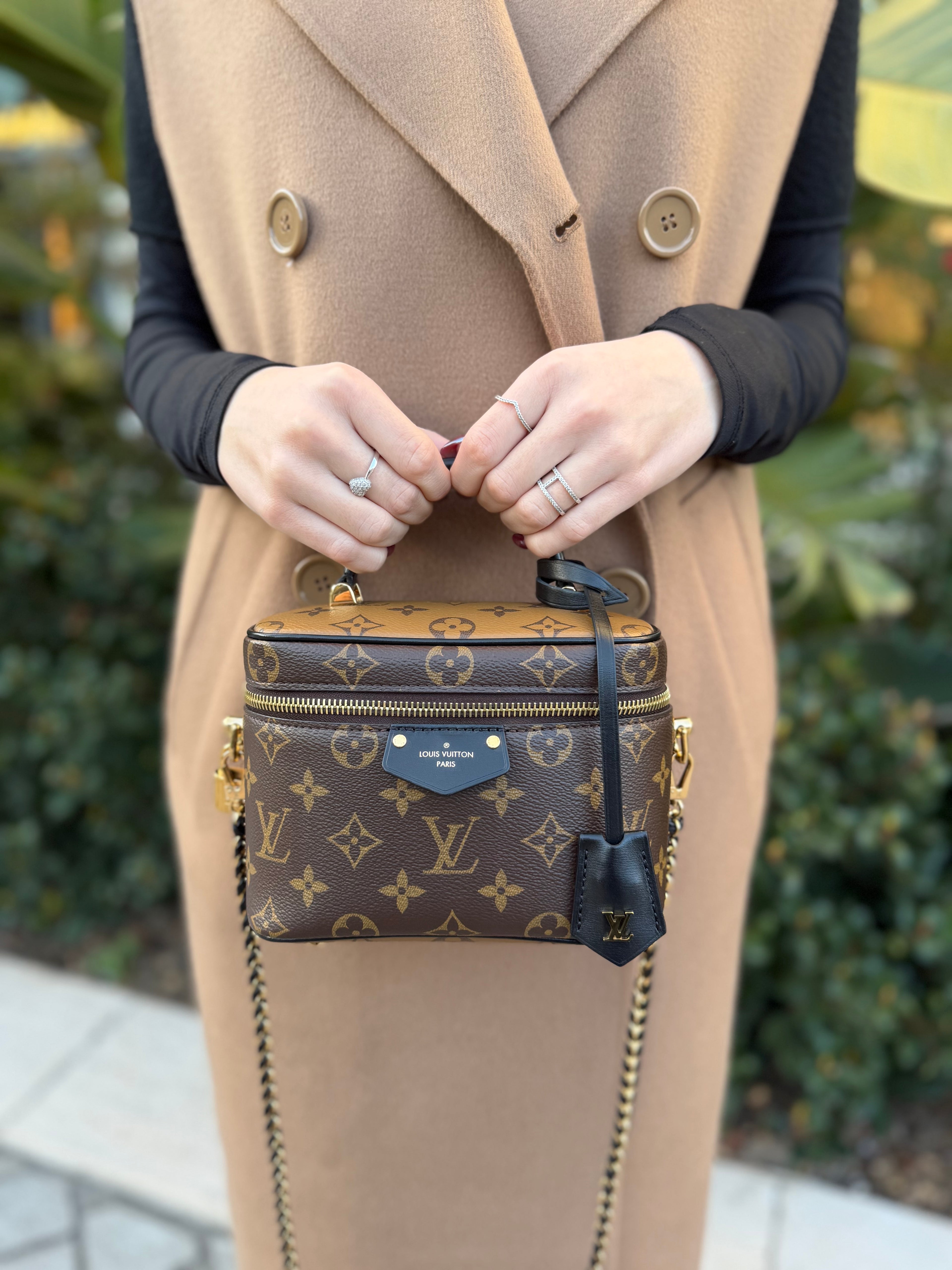 Louis Vuitton - Sac Vanity PM toile Monogram Reverse