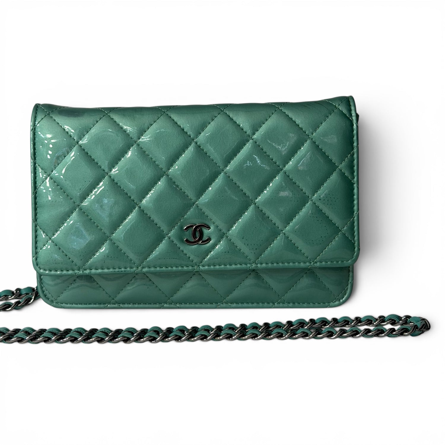 Chanel - Wallet on chain cuir vernis vert d’eau