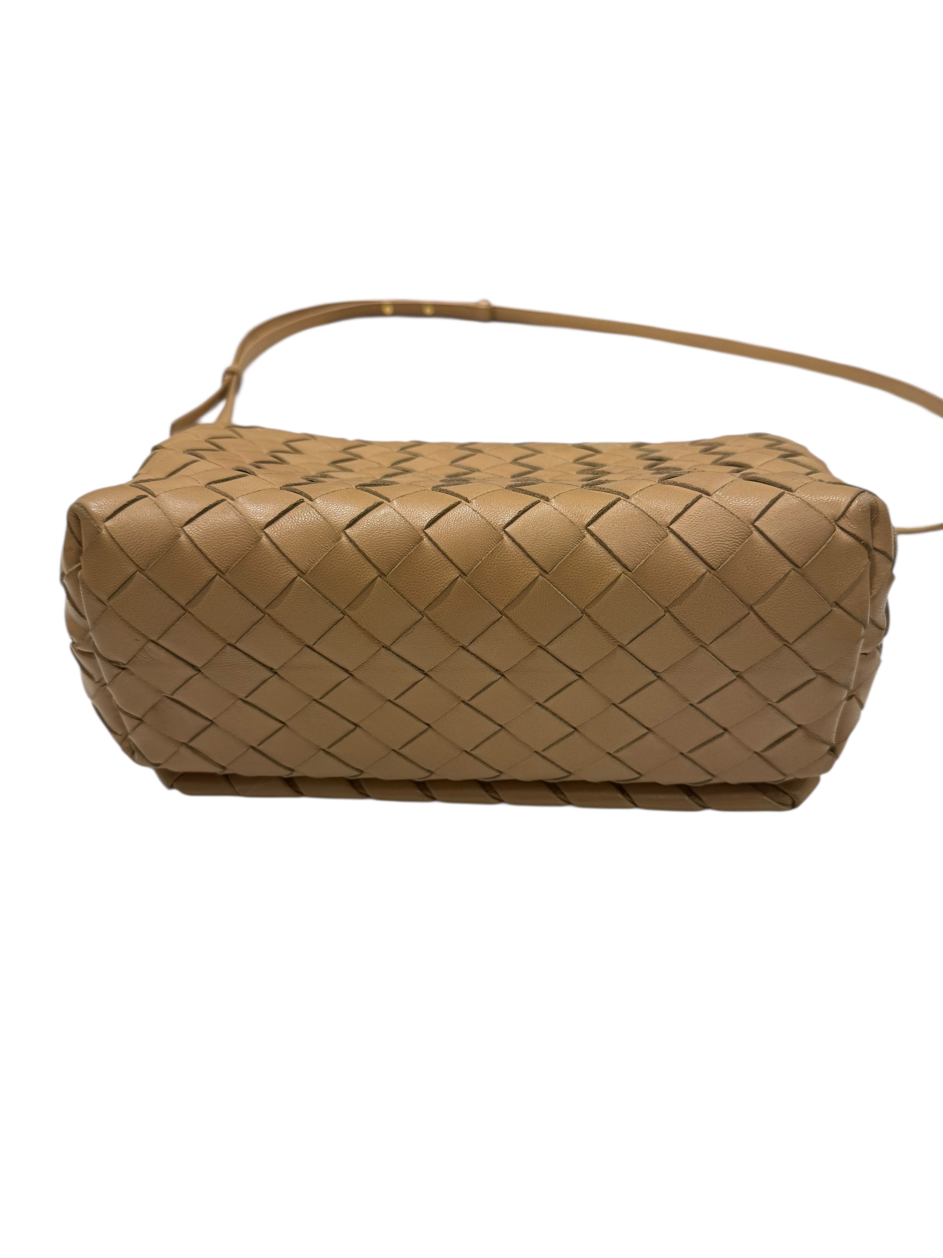 Bottega Veneta - Schultertasche aus geflochtenem beigem Leder