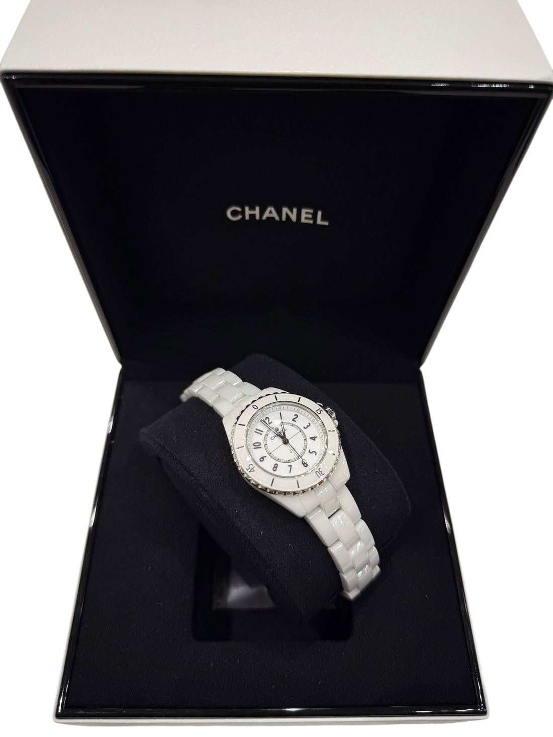 Chanel - Montre J12 céramique blanche 33MM