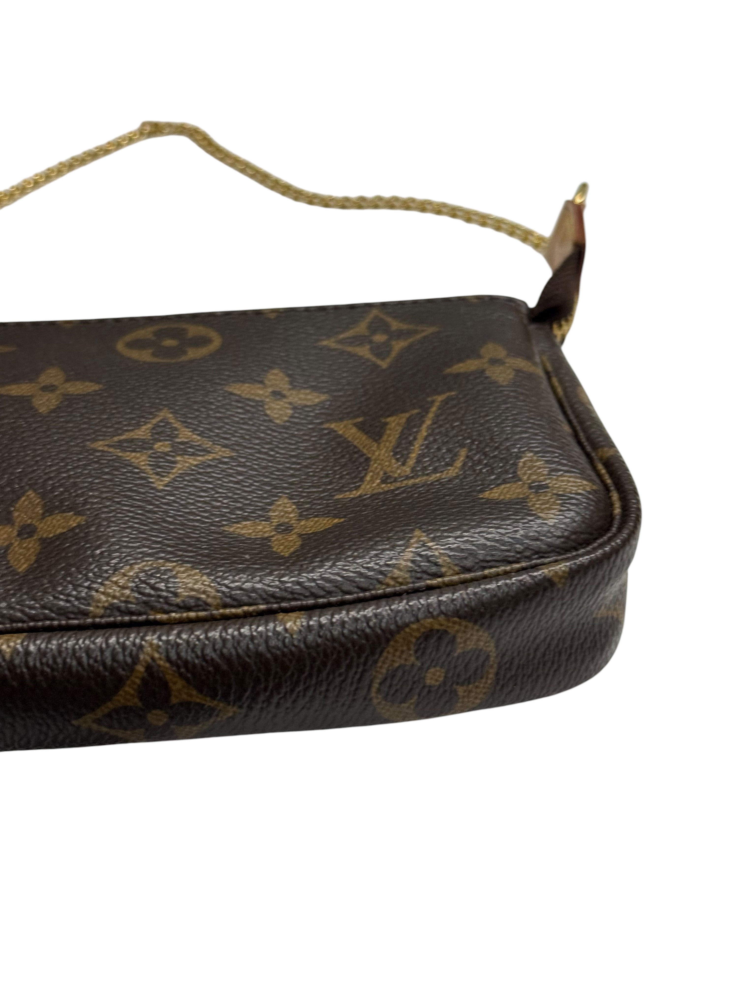 Louis Vuitton – Mini-Pochette-Accessoires-Tasche