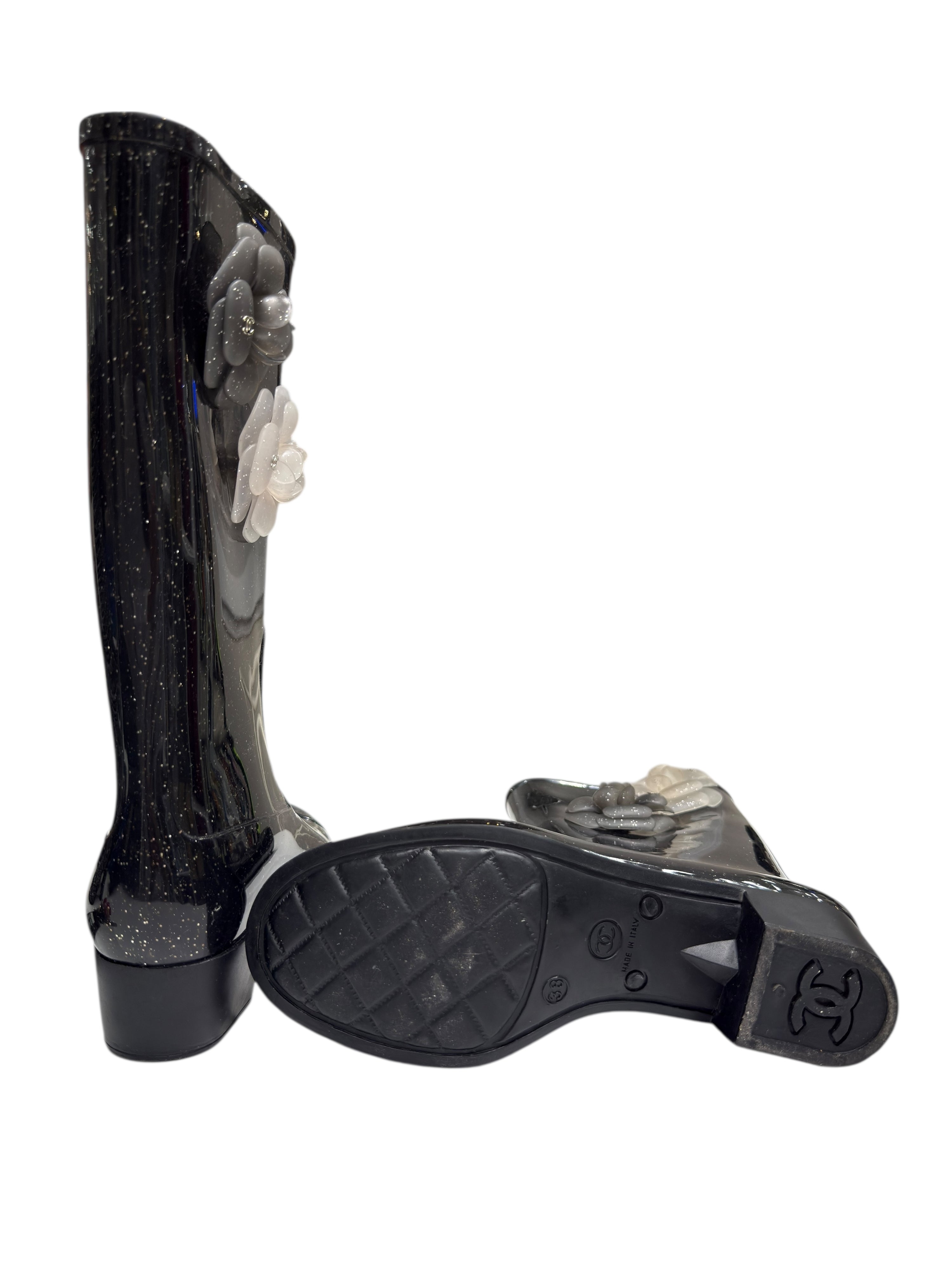 Chanel - Stivali da pioggia con glitter e camelia T38