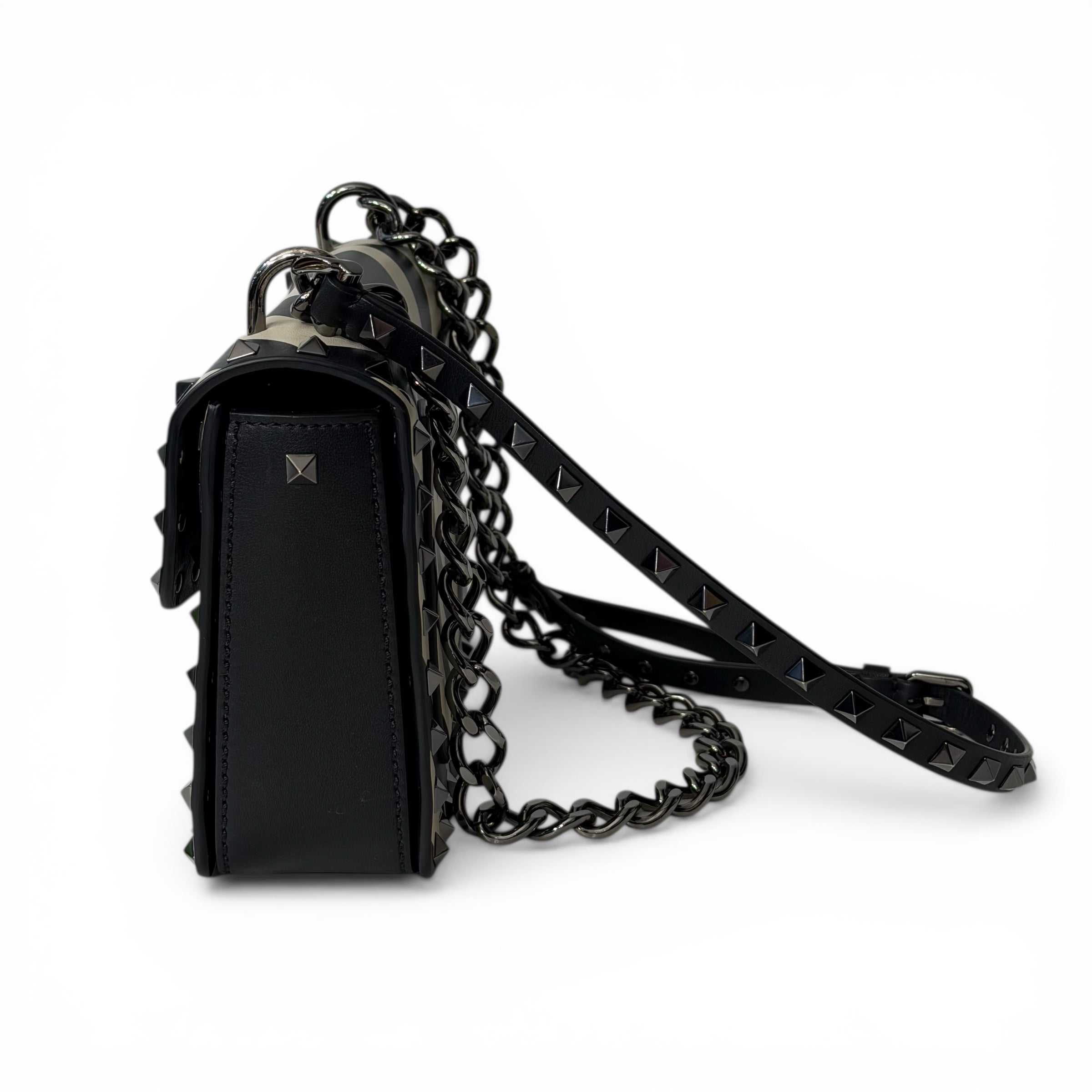 Valentino Sac Rockstud Crème et Noir | Les Folies d’Eugénie