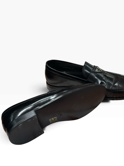 Prada – Mocassins noirs glacés – T40,5