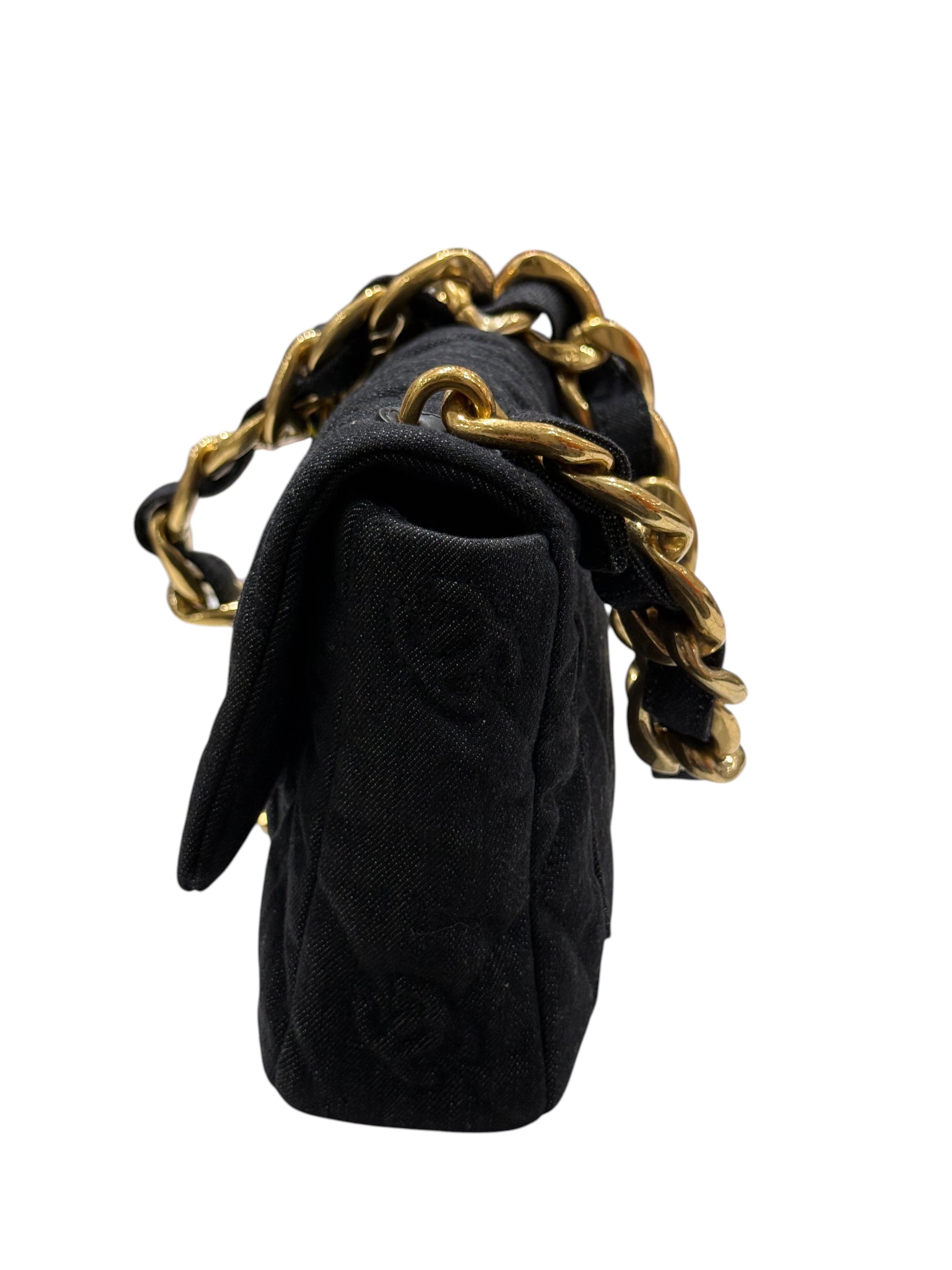 Chanel - Sac à rabat Funky Town