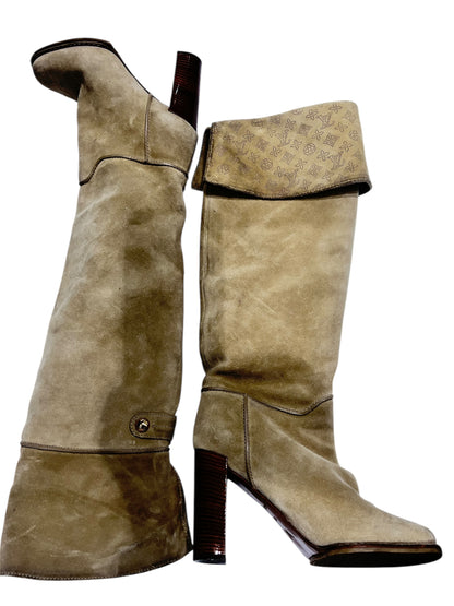 Louis Vuitton - Bottes hautes en daim monogramme brodé T39,5