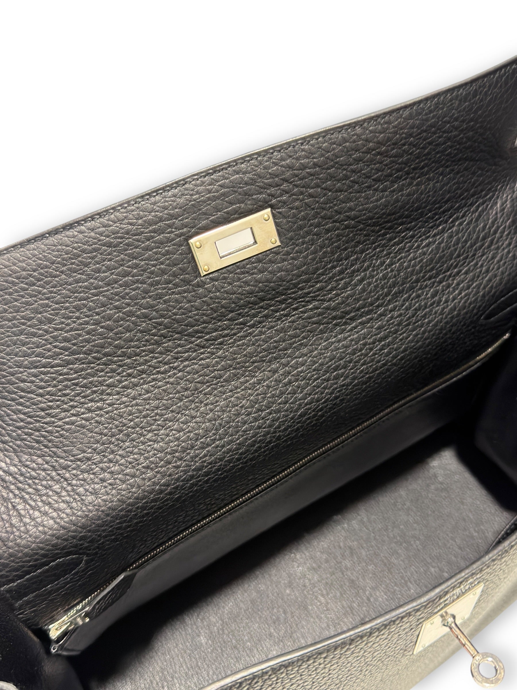 Sac Hermès Kelly 32 Togo Retourné Noir | Les Folies d’Eugénie