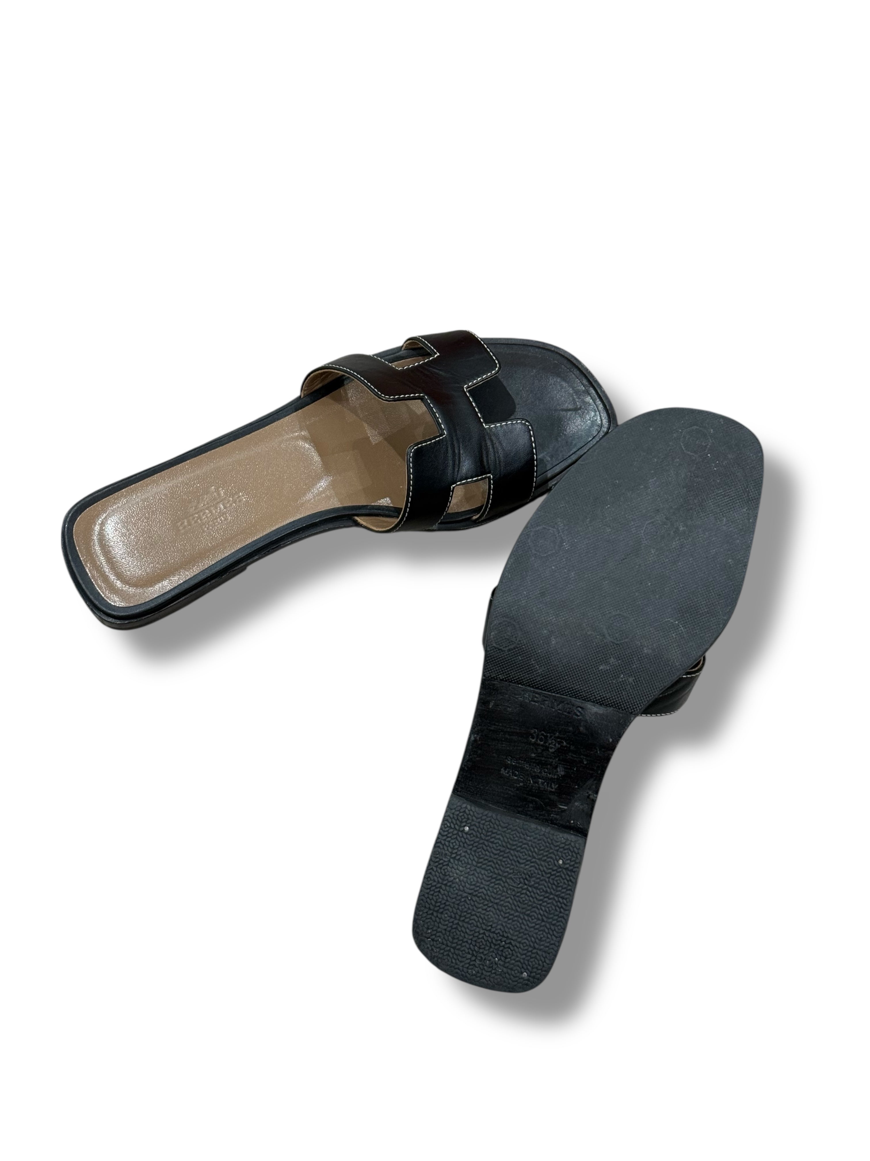 Hermès - Sandales Oran T.36,5 Noires