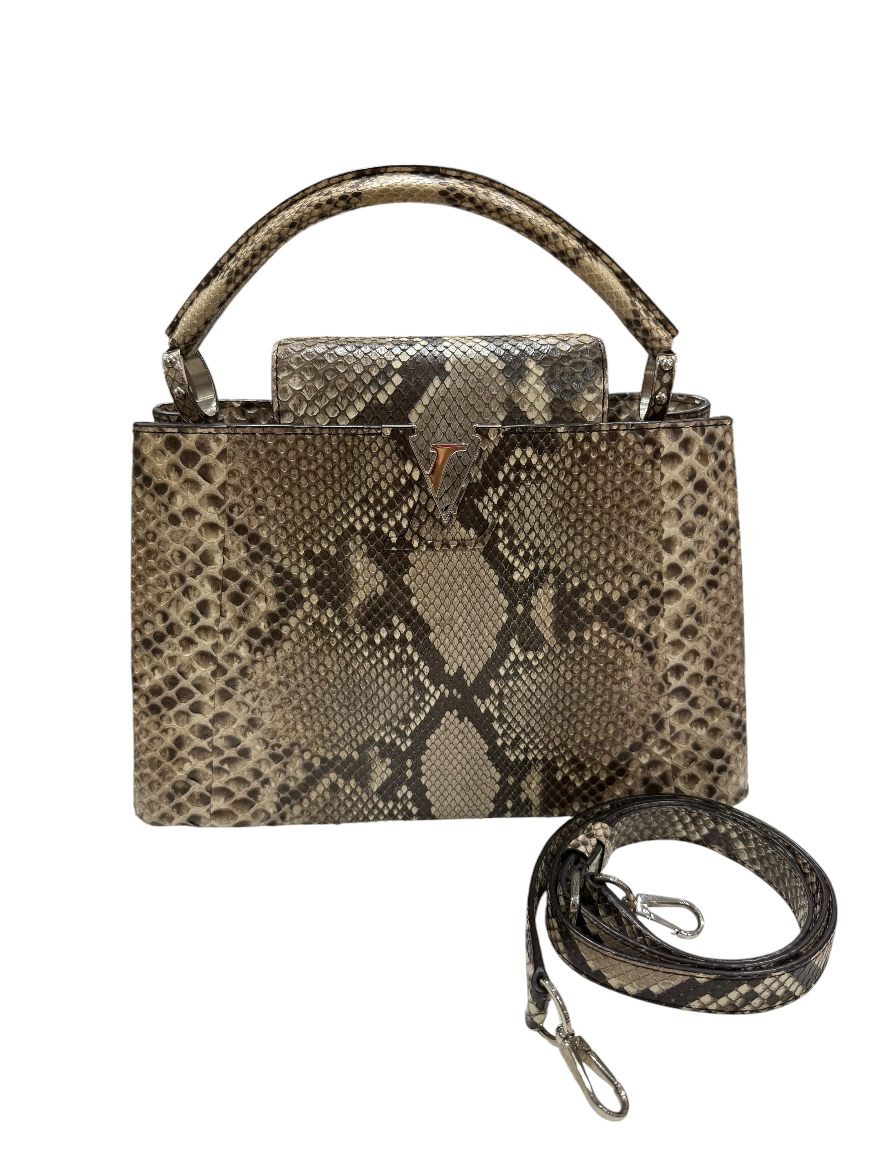 Louis Vuitton - Sac Capucines MM Python naturel
