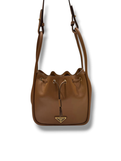 Prada - Sac seau Darling Camel