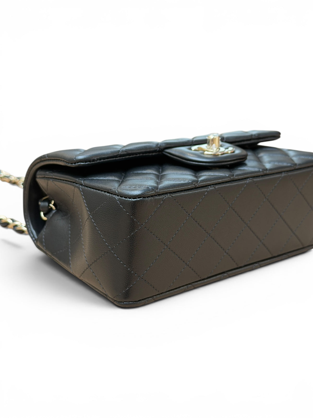 Chanel – kleine rechteckige Tasche in Champagner