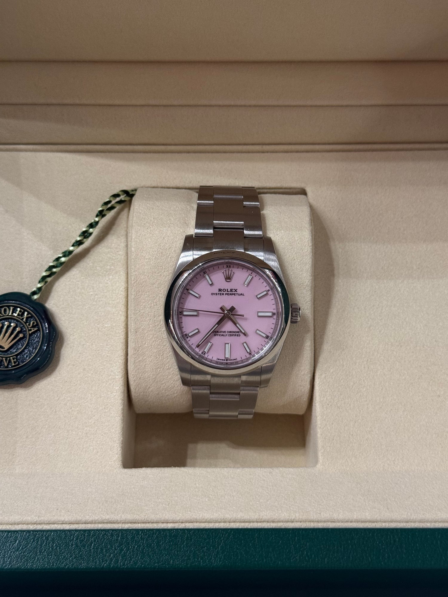 Rolex - Montre Oyster 34 mm Candy rose 2025