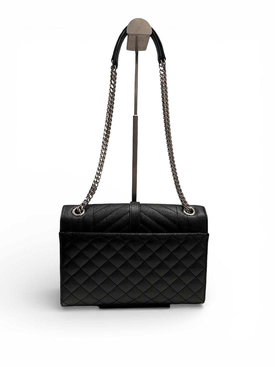Yves Saint Laurent Sac Enveloppe en Cuir Matelassés | Les Folies d’Eugénie