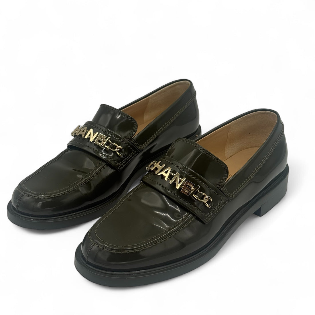 Chanel - Mocassins en cuir kaki T.39