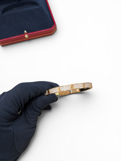 Cartier - Bracelet Love full pavé diamants or jaune T.19