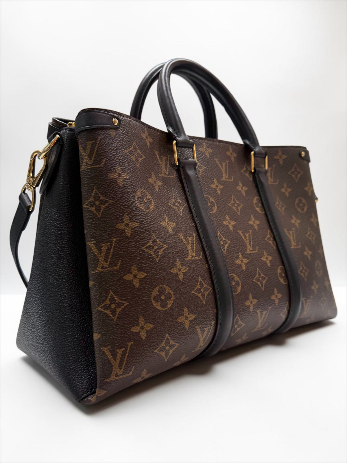 Louis Vuitton - Borsa Soufflot in tela Monogram rivestita marrone e pelle nera