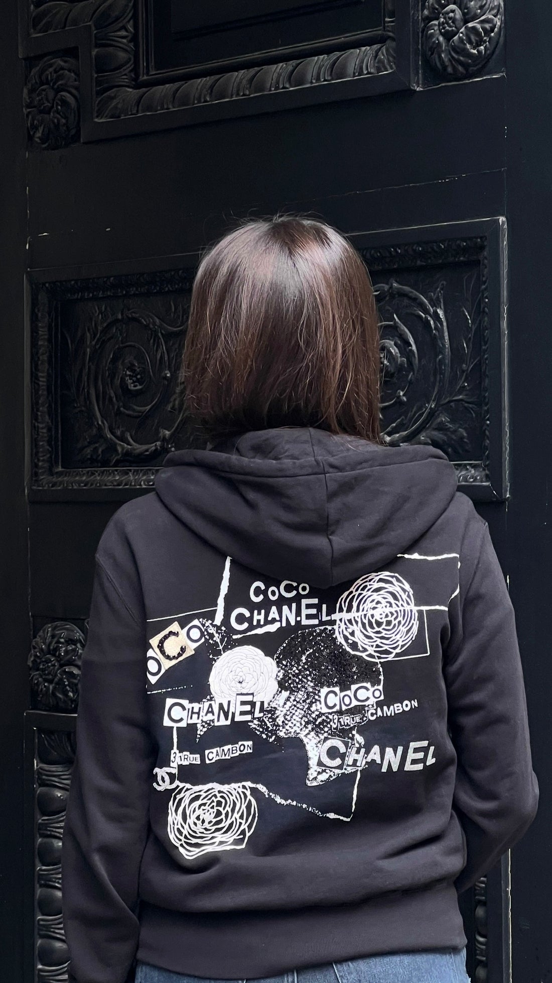 Chanel - Gilet avec sequins T38