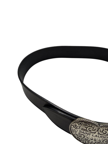 Saint Laurent - Ceinture en cuir noir et boucle cœur argenté T80