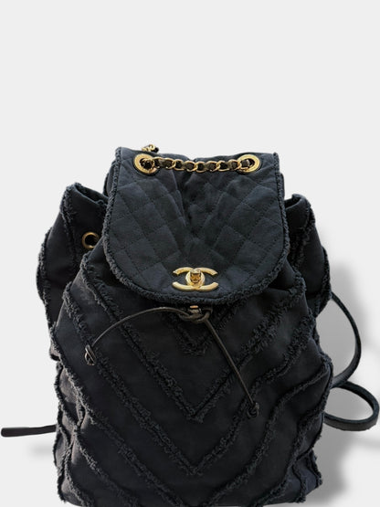 Chanel - Sac à dos moyen modèle en tissus effrangé