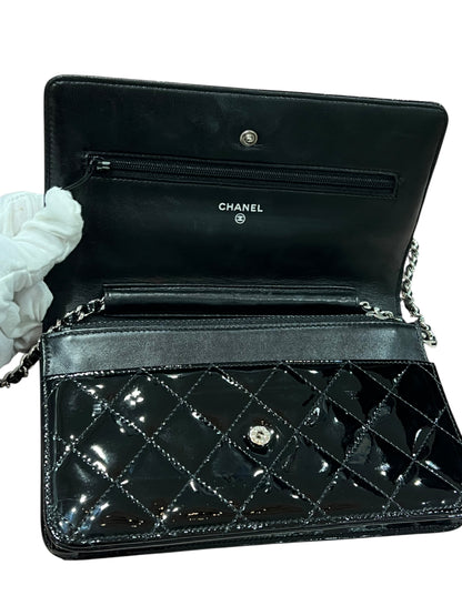 Chanel - wallet on chain cuir verni noir