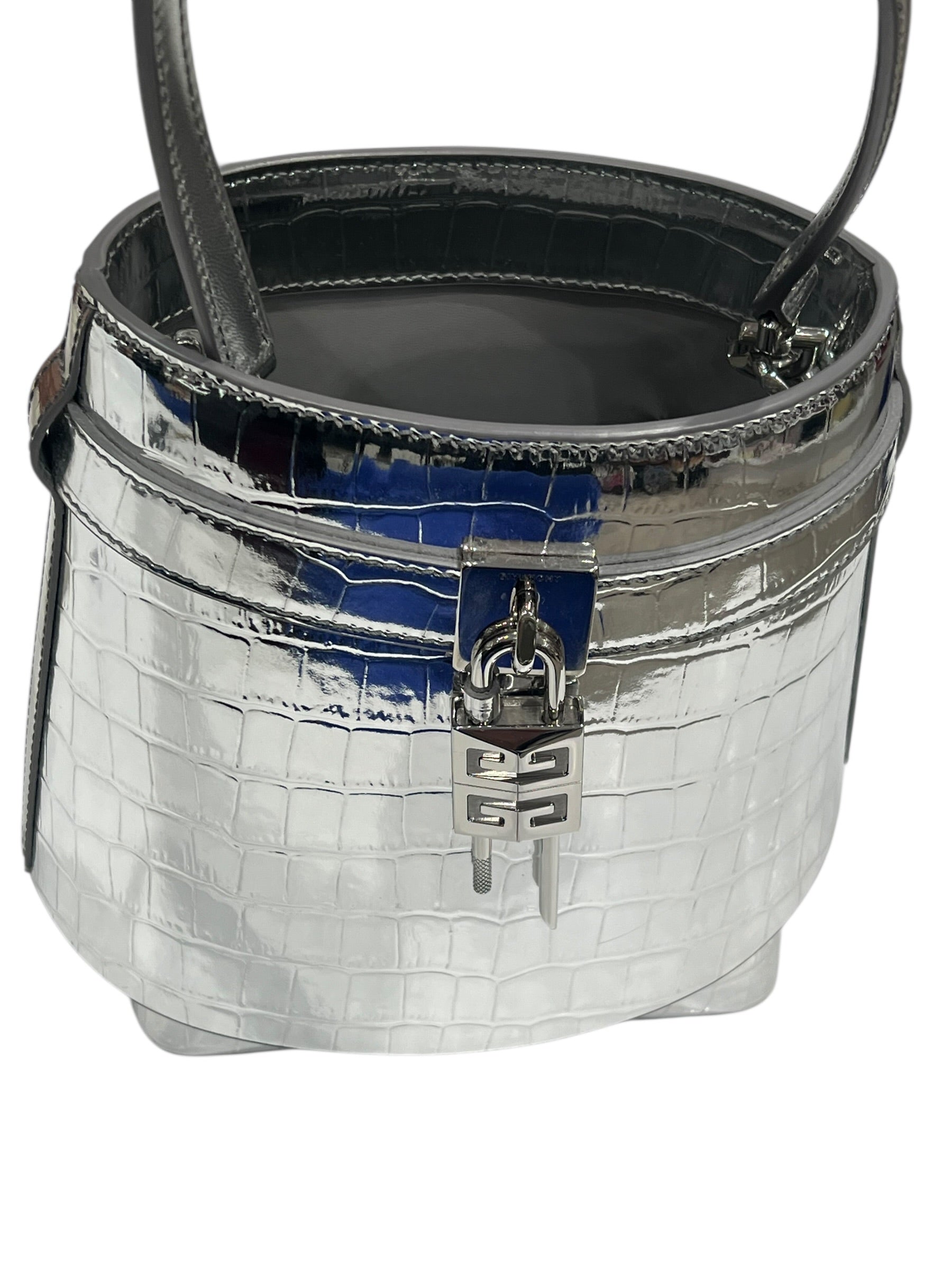 Givenchy Sac Shark Bucket Argenté | Les Folies d’Eugénie