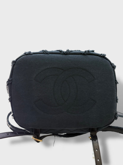 Chanel - Sac à dos moyen modèle en tissus effrangé