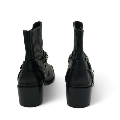 Chanel - Leather ankle boots size 38