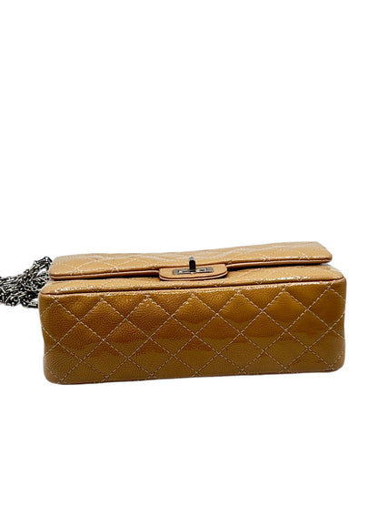 Chanel - sac 2.55 small cuir verni beige