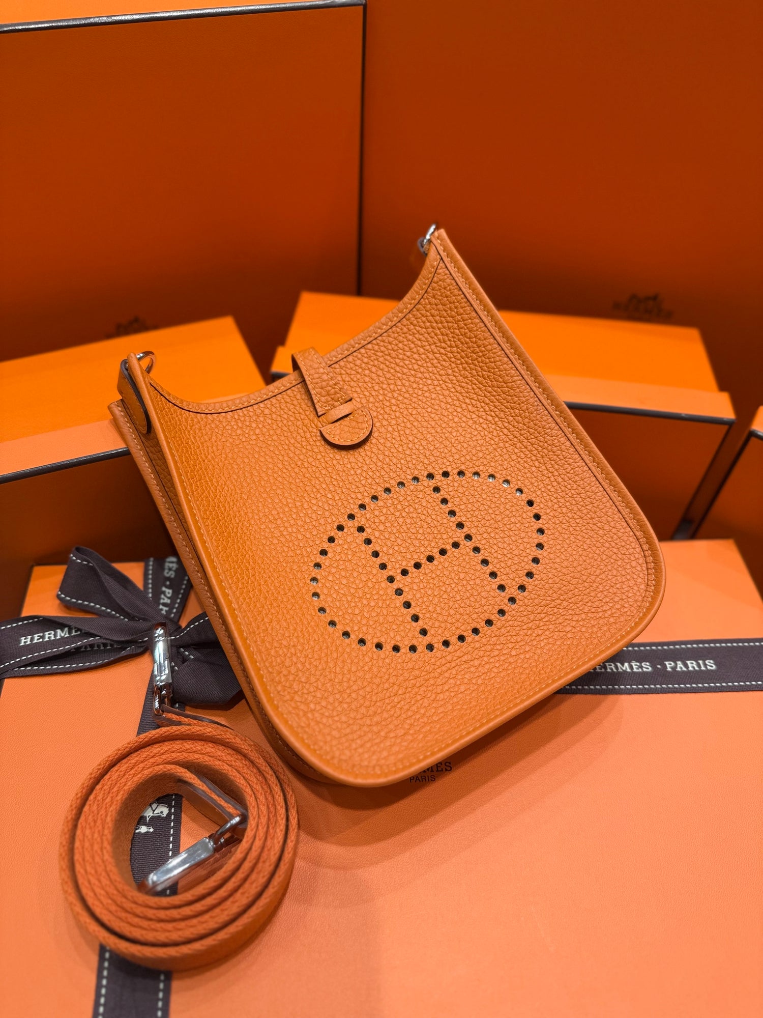 Hermès - Sac Evelyne 16 orange