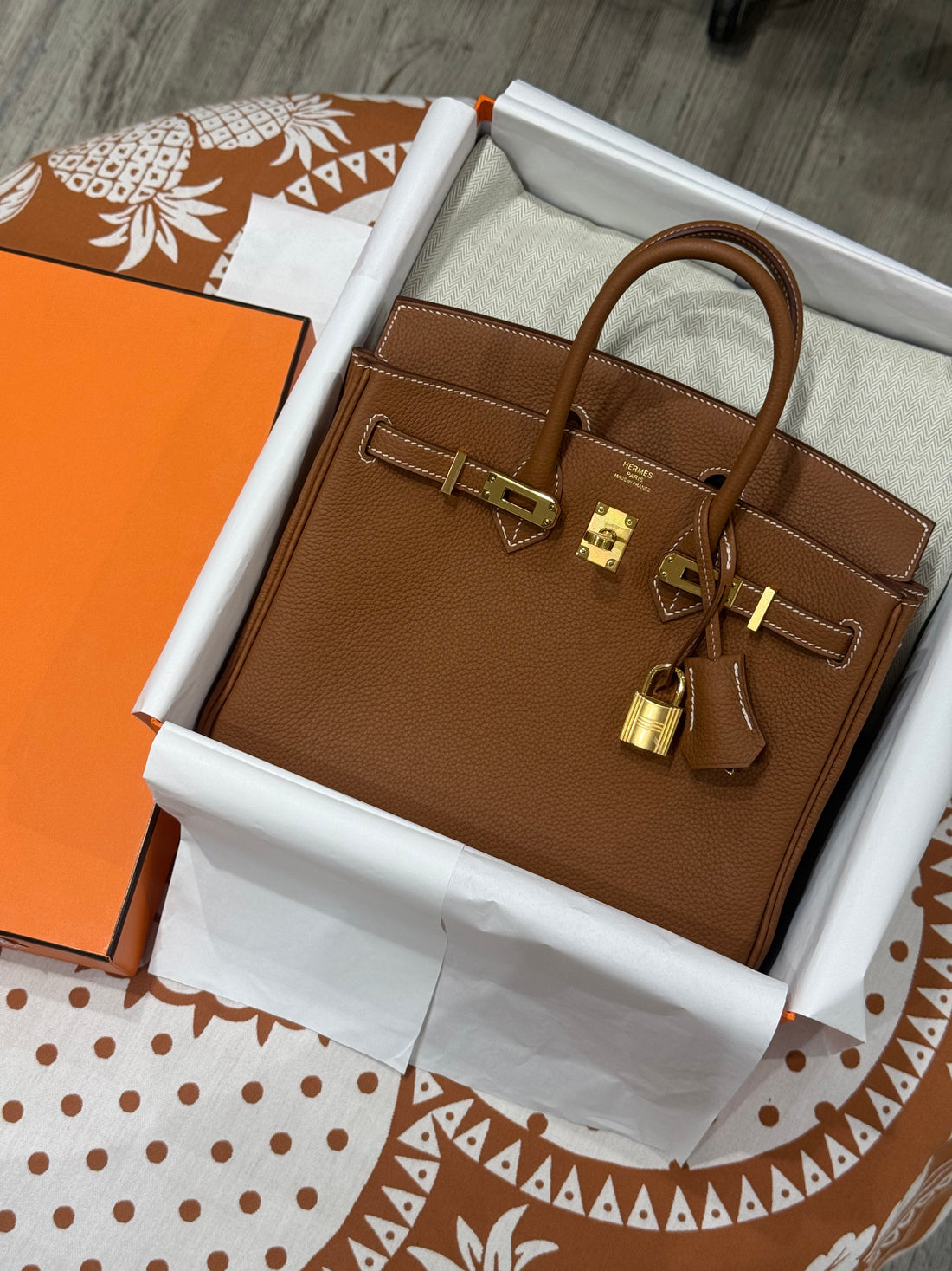 Hermès – Birkin 25 aus Togo-Leder, Gold, GHW