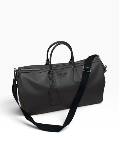 Prada - Sac de voyage 50 Gris marbre en cuir saffiano