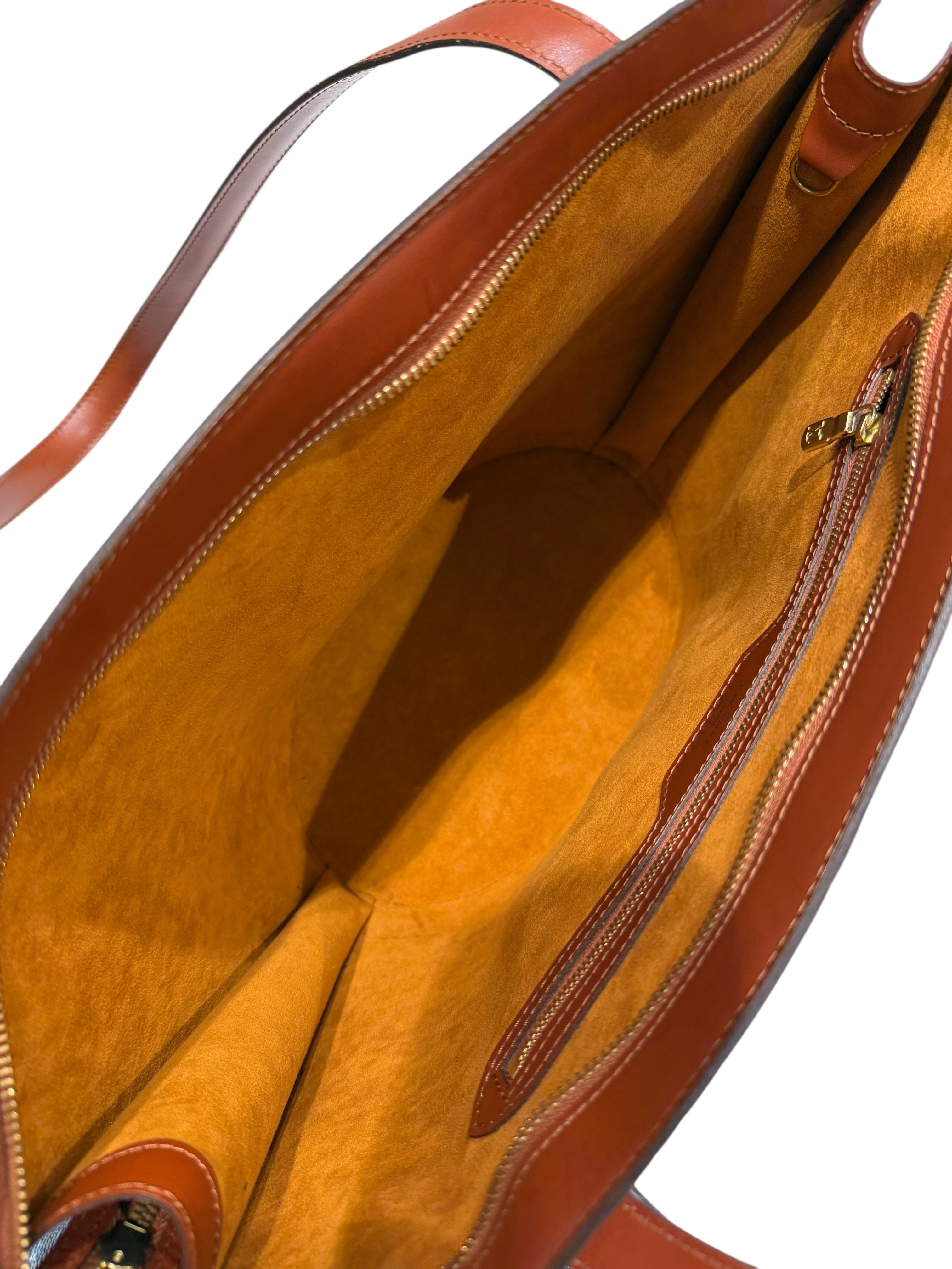Louis Vuitton – sac cabas modèle Saint-Jacques en cuir épi