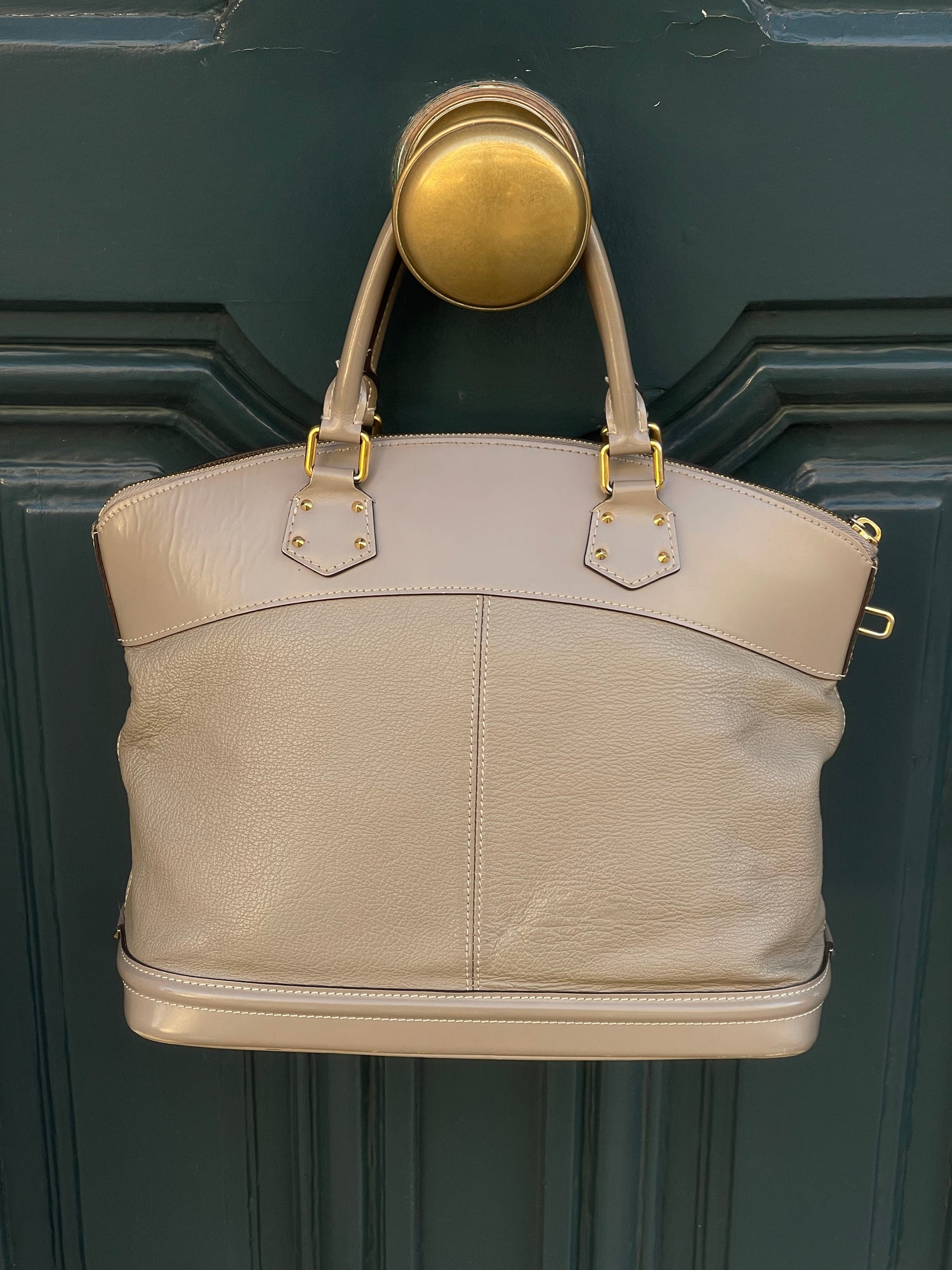 Louis Vuitton - Lock It MM bag
