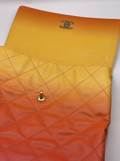 Chanel - Sac Large Hobo dégradé