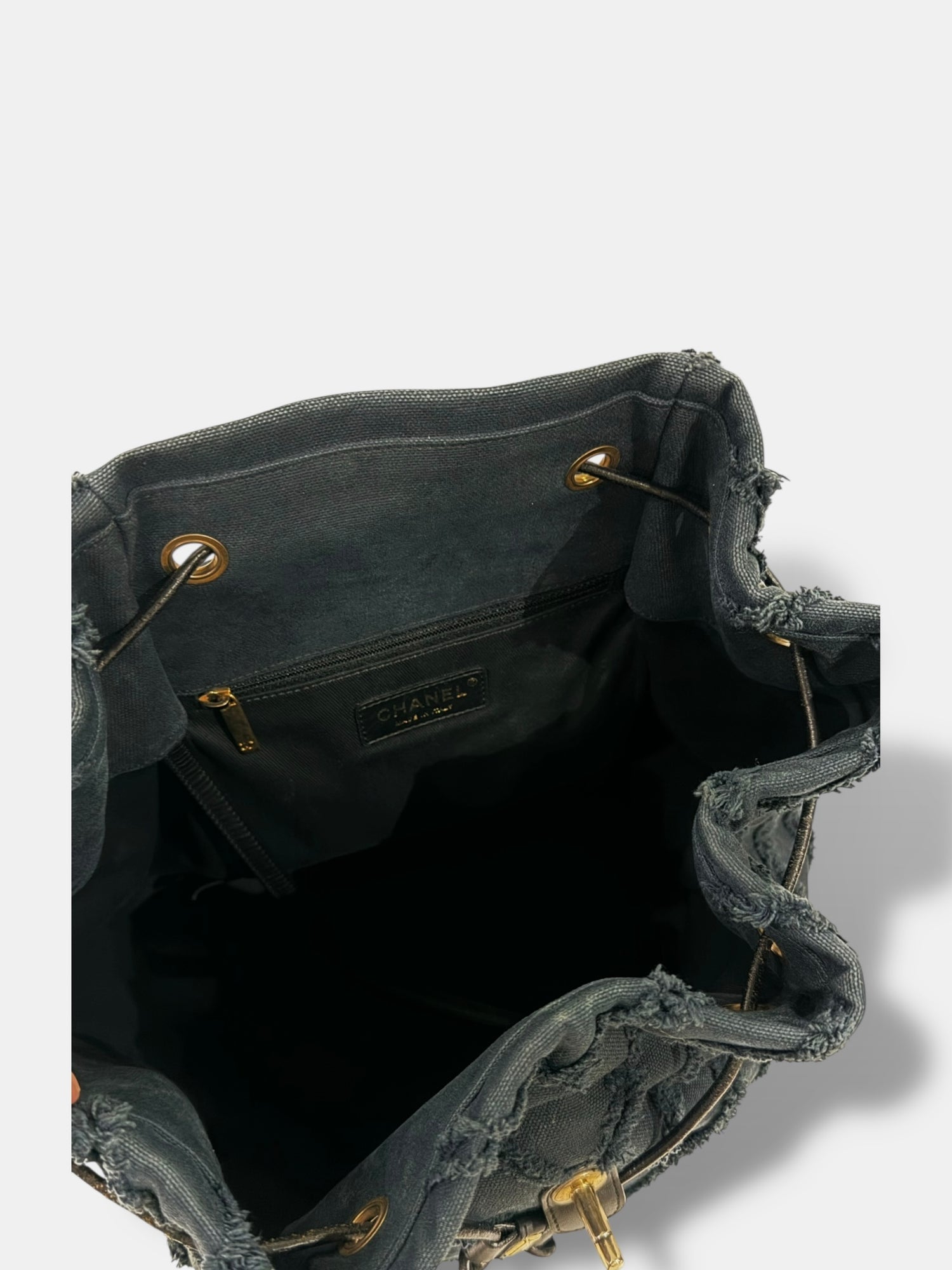 Chanel - Sac à dos moyen modèle en tissus effrangé