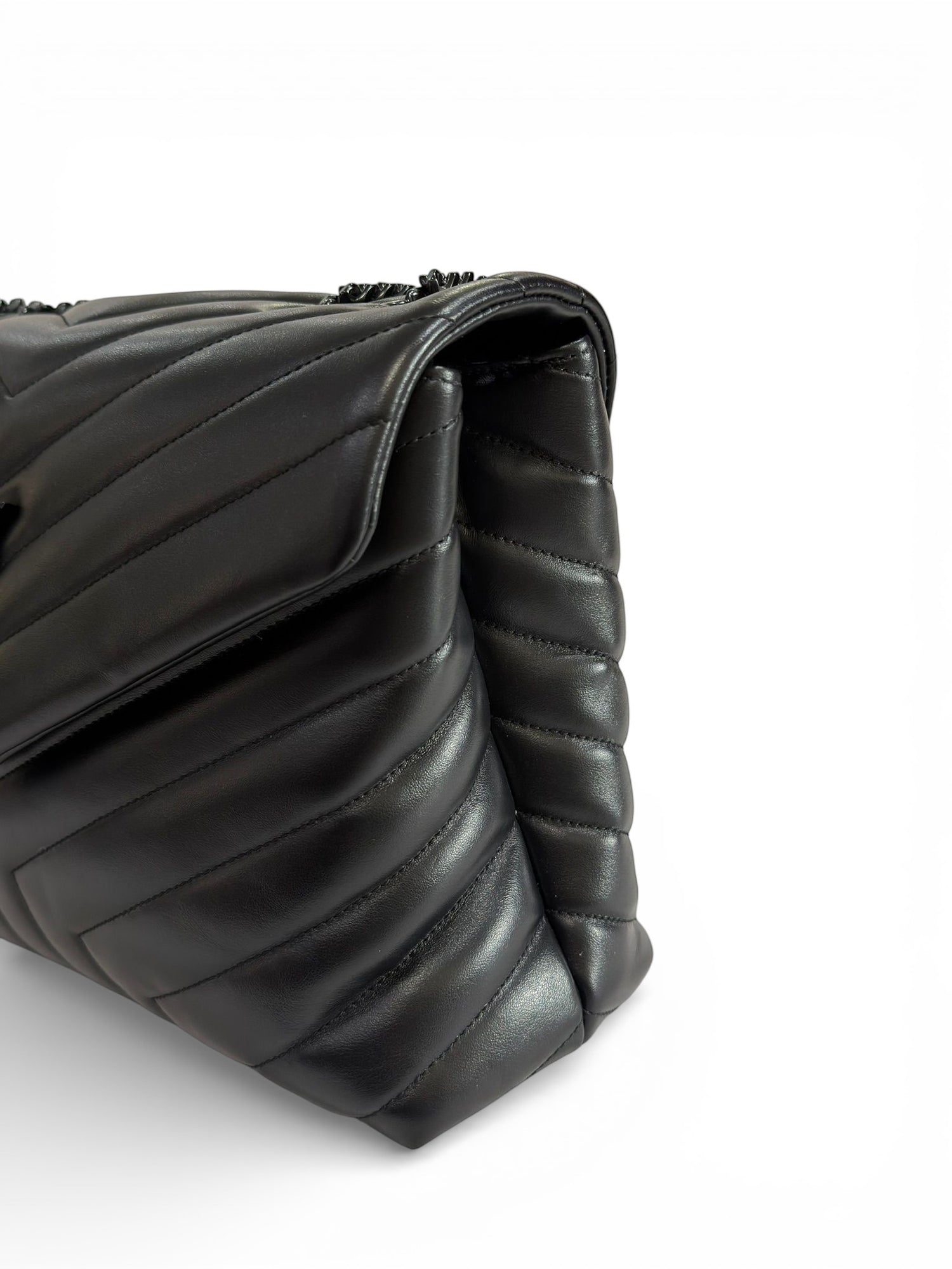 Saint Laurent - Sac Loulou MM Matelassé Chevron | Les Folies d’Eugénie