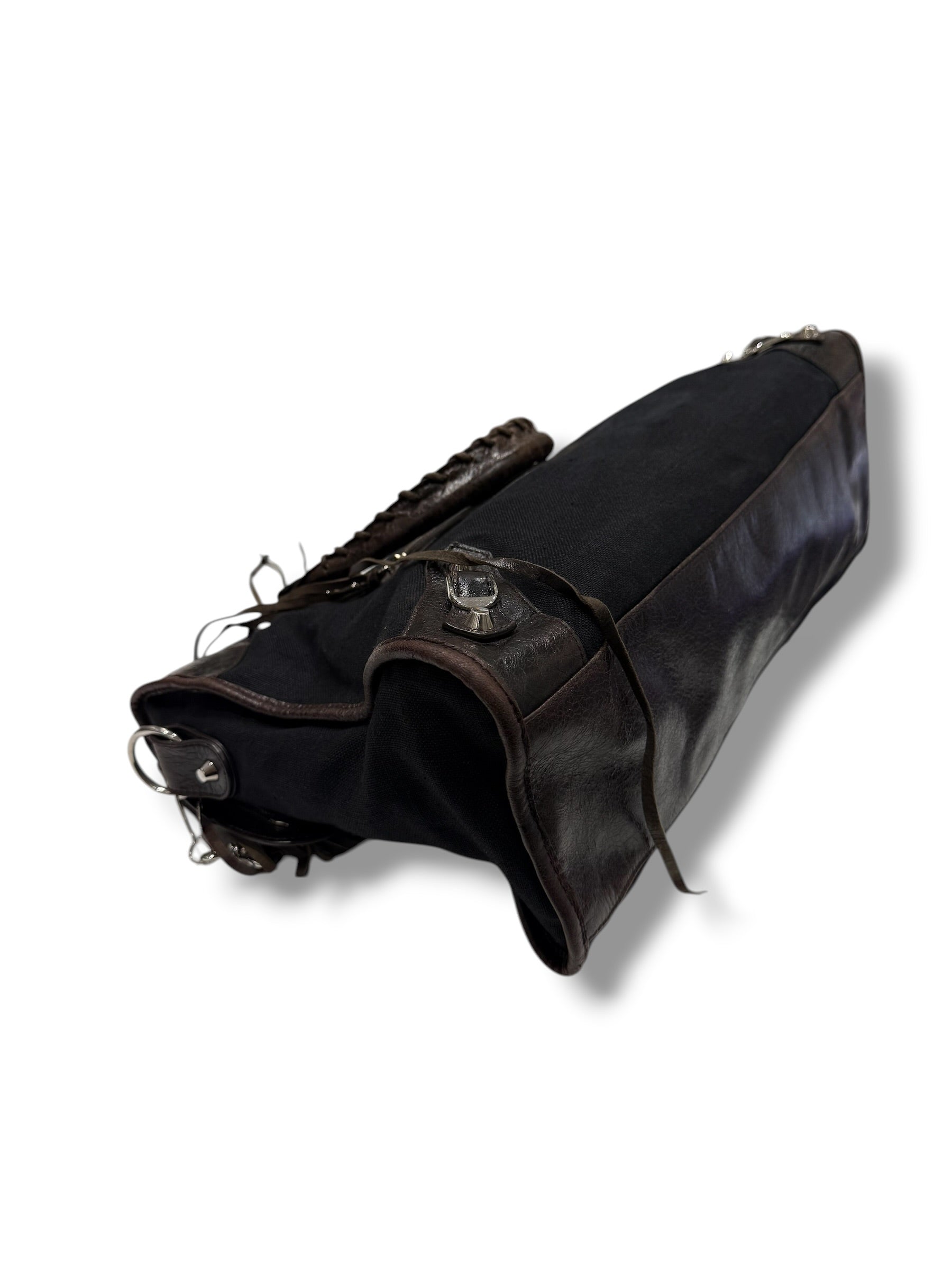 Balenciaga - Sac city avec bandoulière en cuir et toile