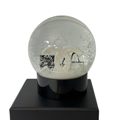Chanel - Boule à neige