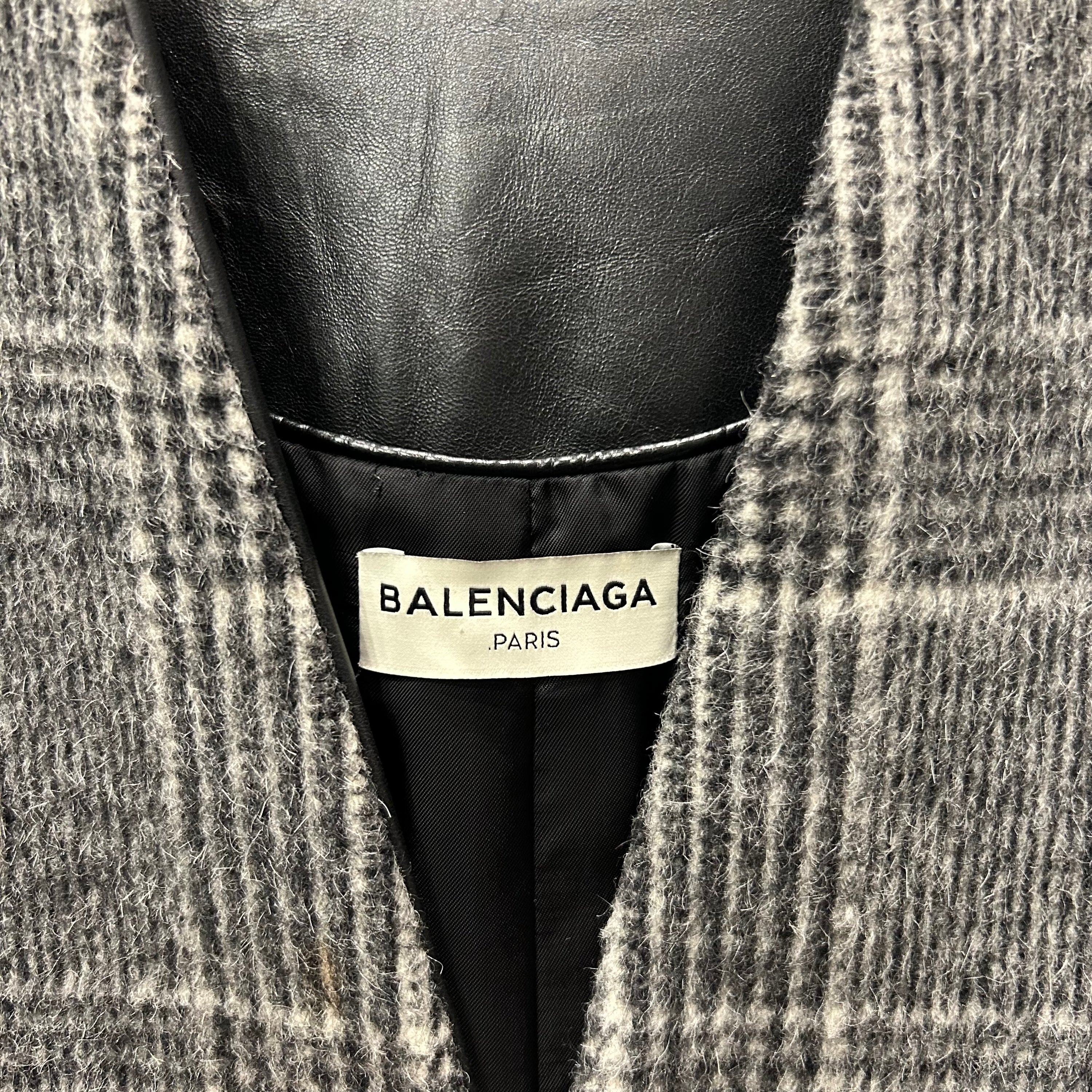 Balenciaga - Oversized coat size 36
