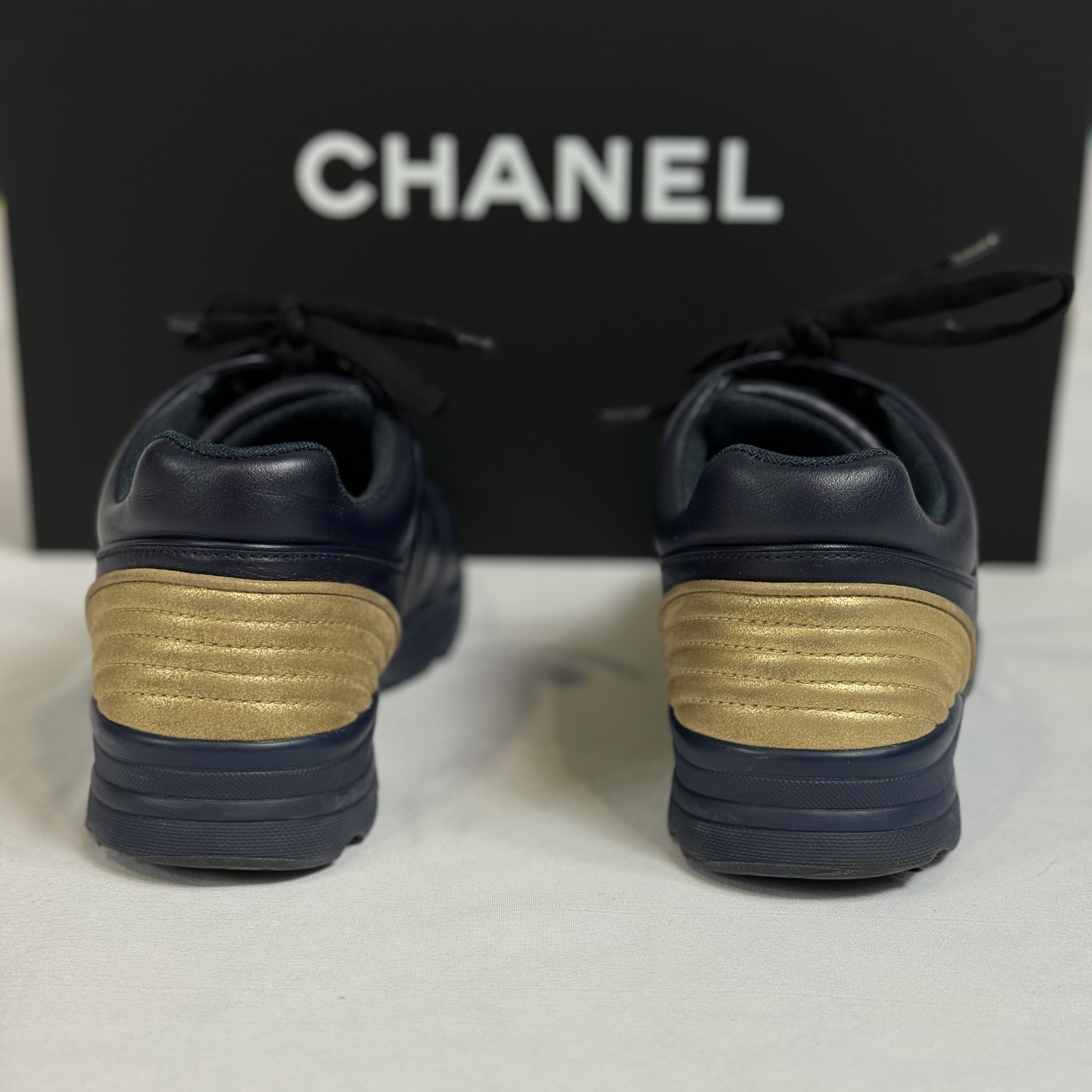 Chanel - Baskets T.38