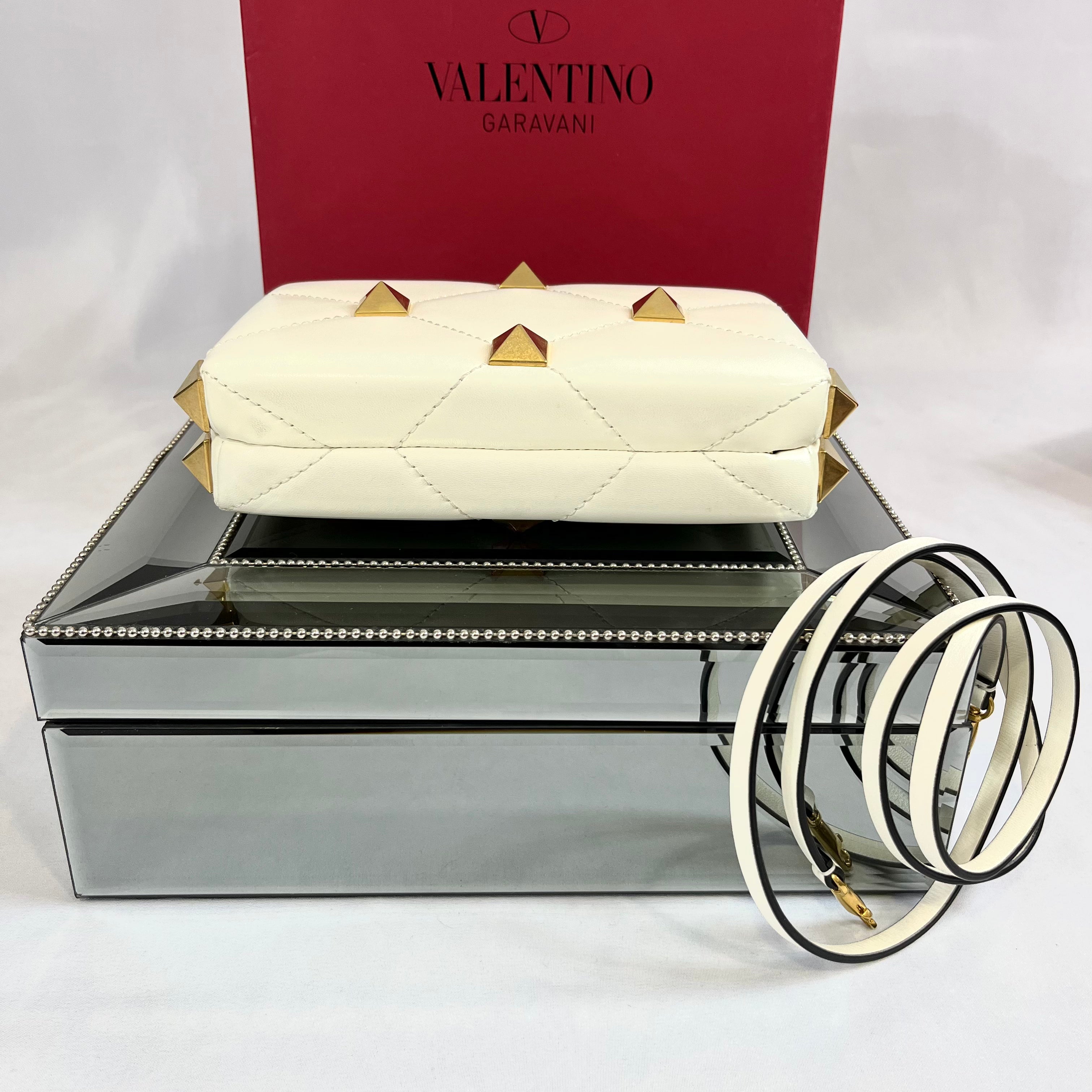 Valentino - 罗马钉手拿包