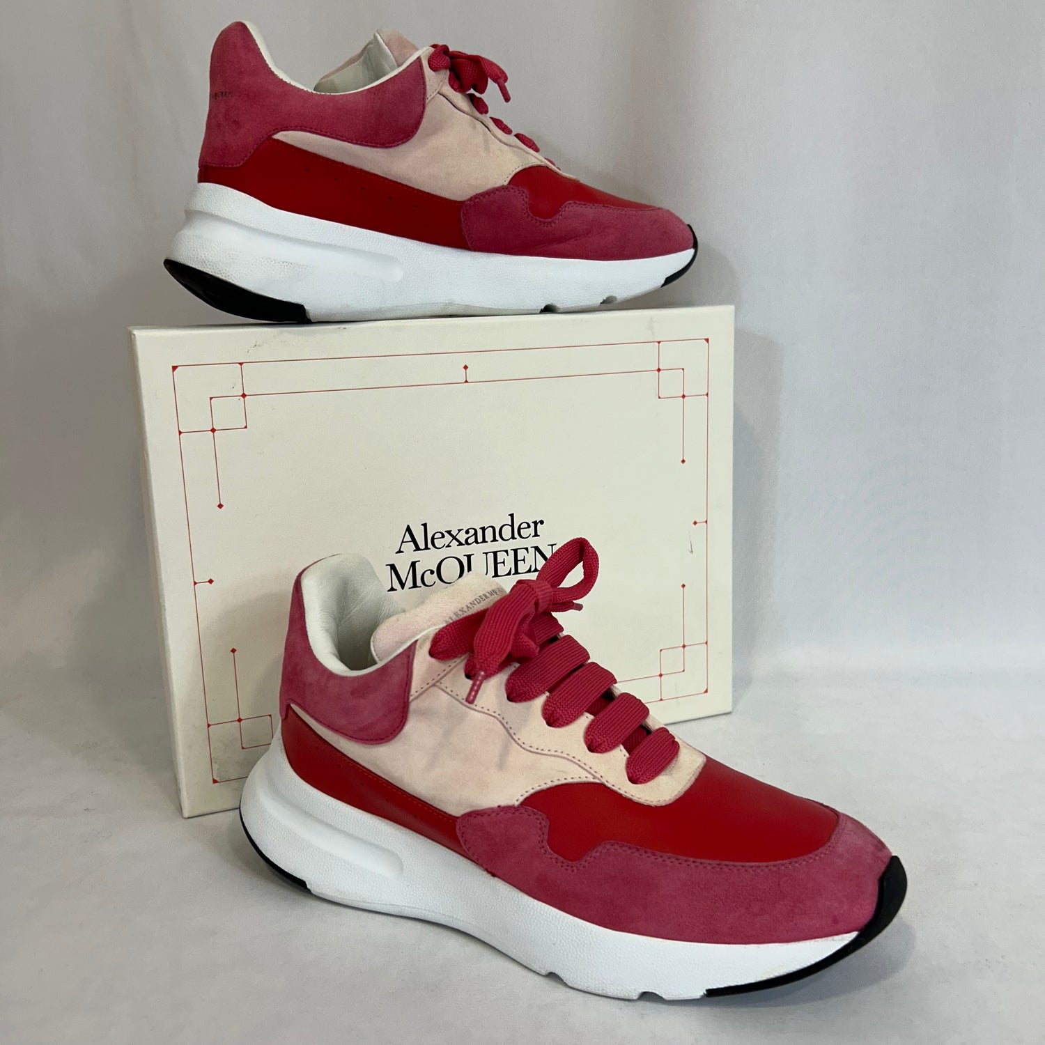 Alexander McQueen Baskets Oversize Runner Les Folies d Eugenie