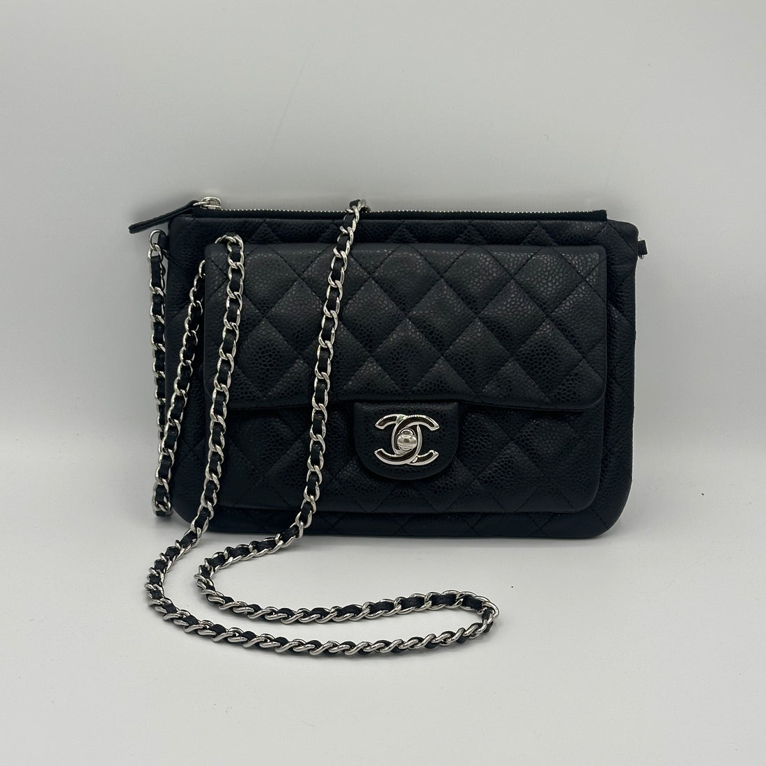 Chanel - Pochette in pelle caviar