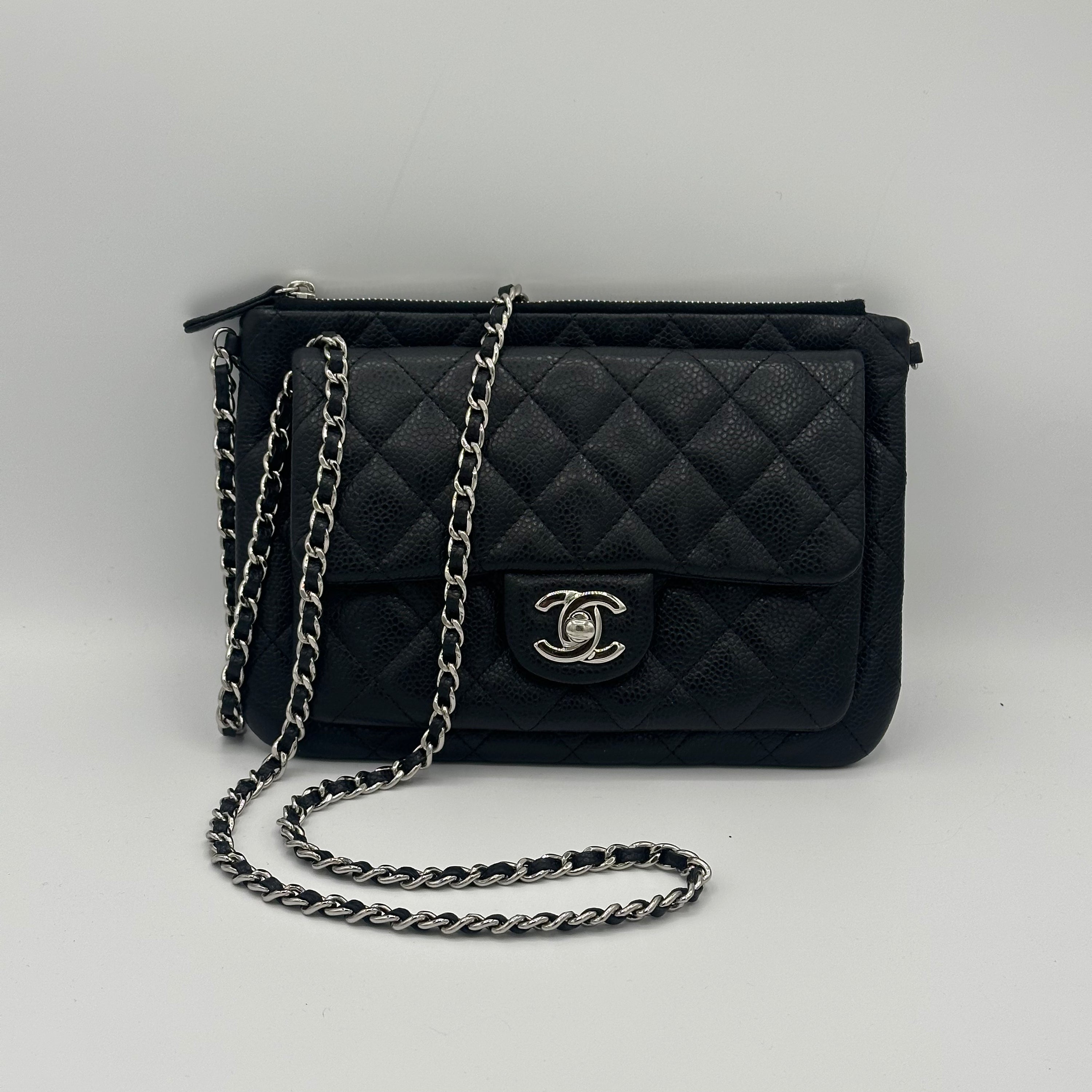 Chanel - Clutch aus Kaviarleder