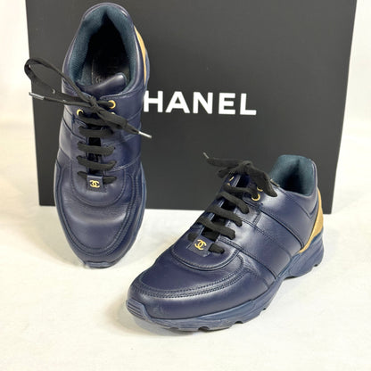 Chanel - Baskets T.38