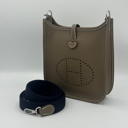 Hermès - Sac Evelyne 16