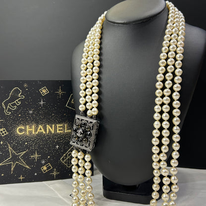 Chanel - Triple row long necklace