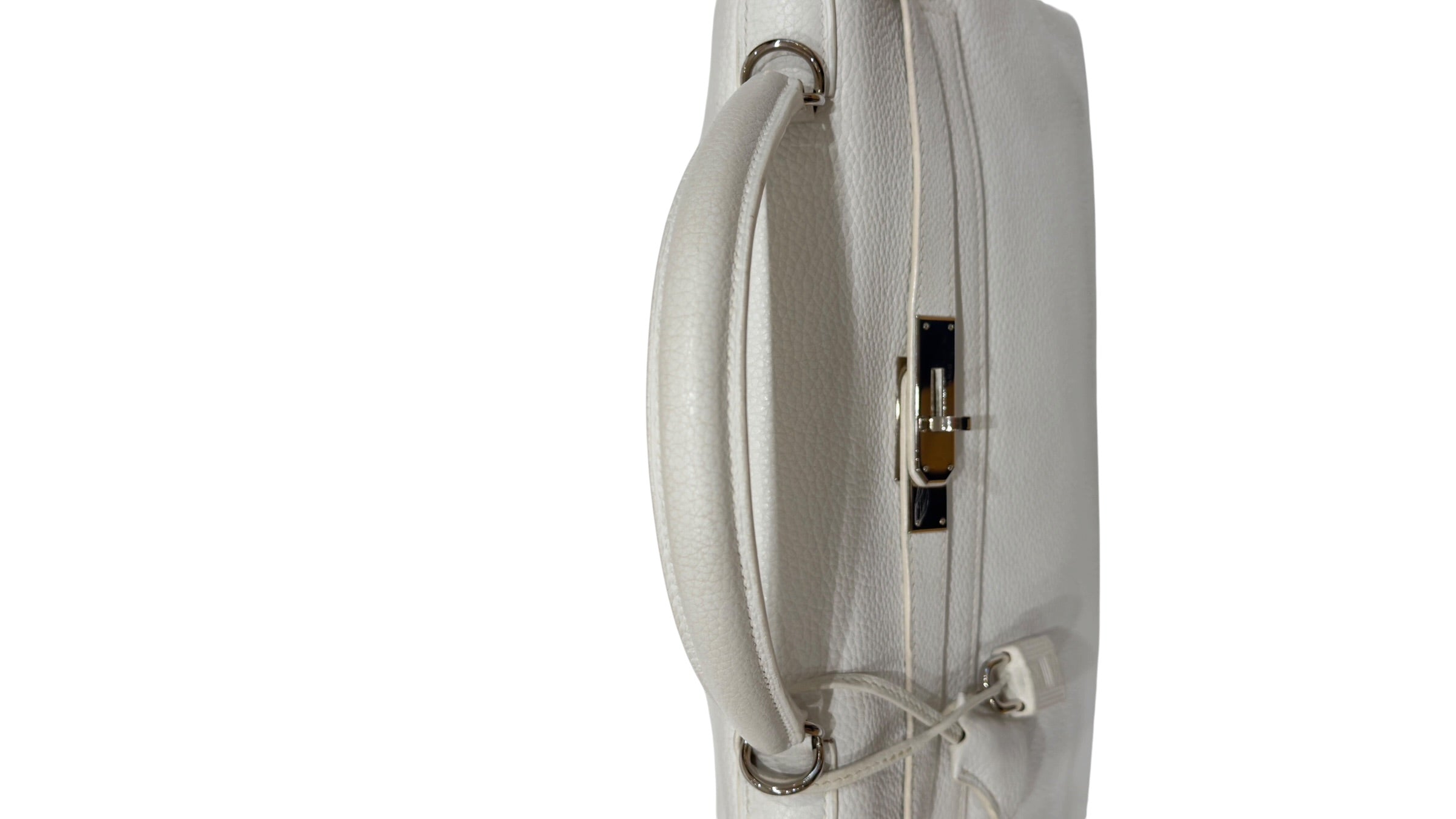Hermès - Kelly 32 bag in White Togo leather