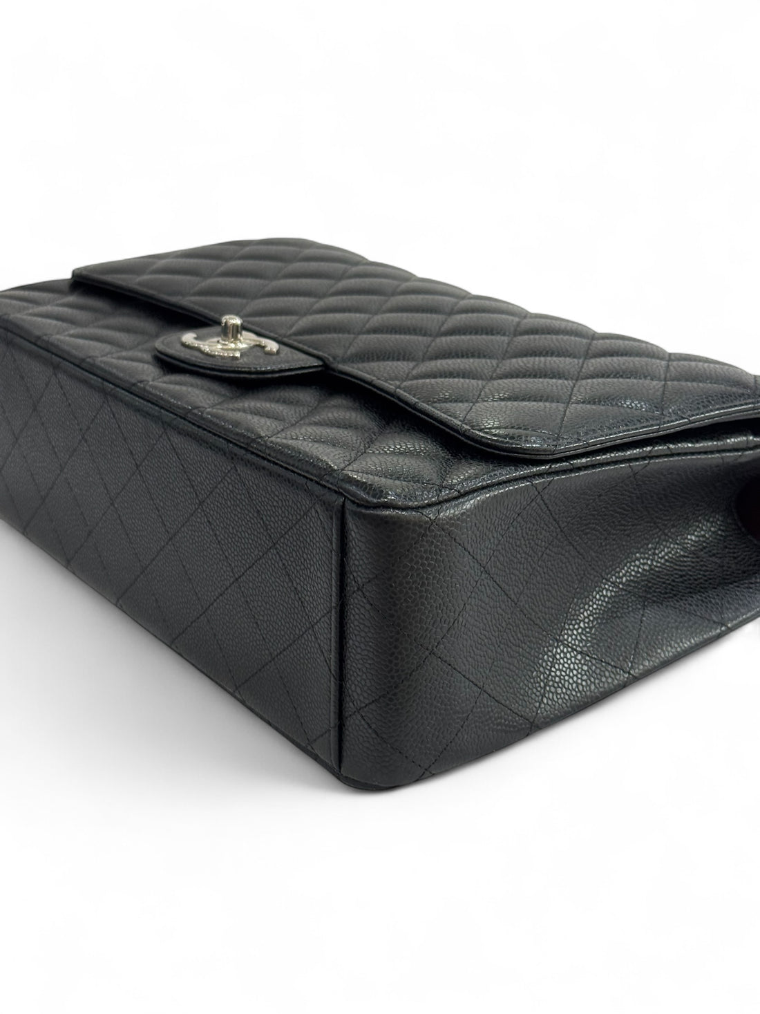 Chanel - Classic Maxi Jumbo bag