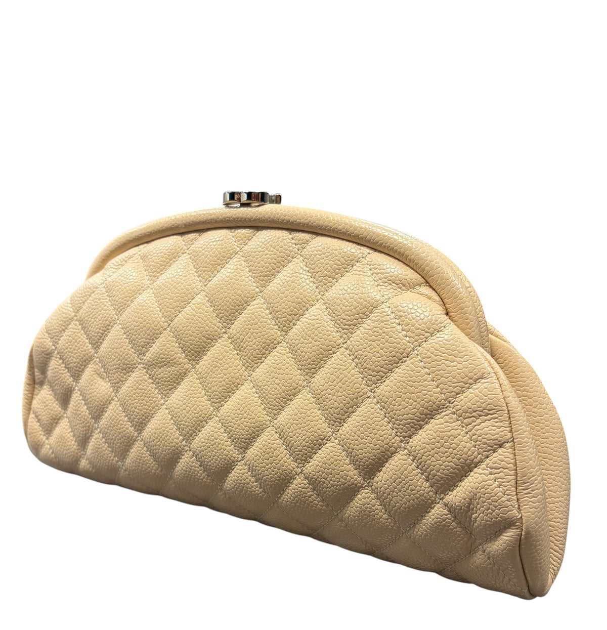 Chanel: Mademoiselle clutch